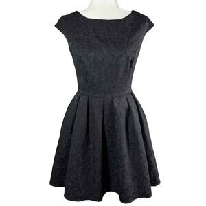 Jonathan Simkhai Standard Black Textured Sleeveless
Pleated Mini Dress Size XS